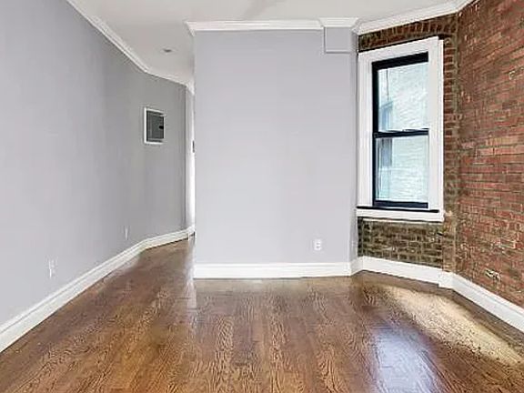 4th image of 219 E 23rd St APT 4