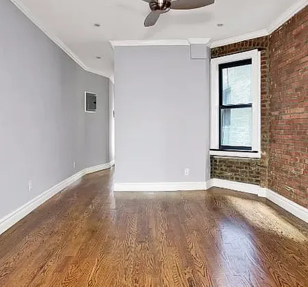 219 E 23rd St #4 — Photo 4