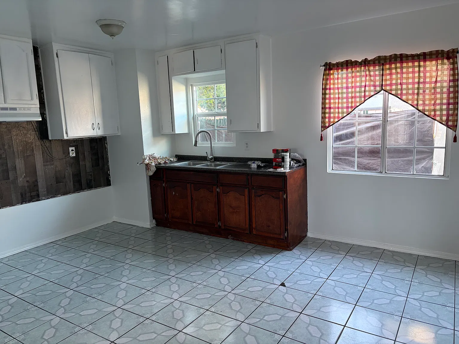 2 bed, $2,500 — Photo 2