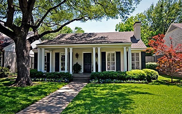 1st image of 4683 S Versailles Ave