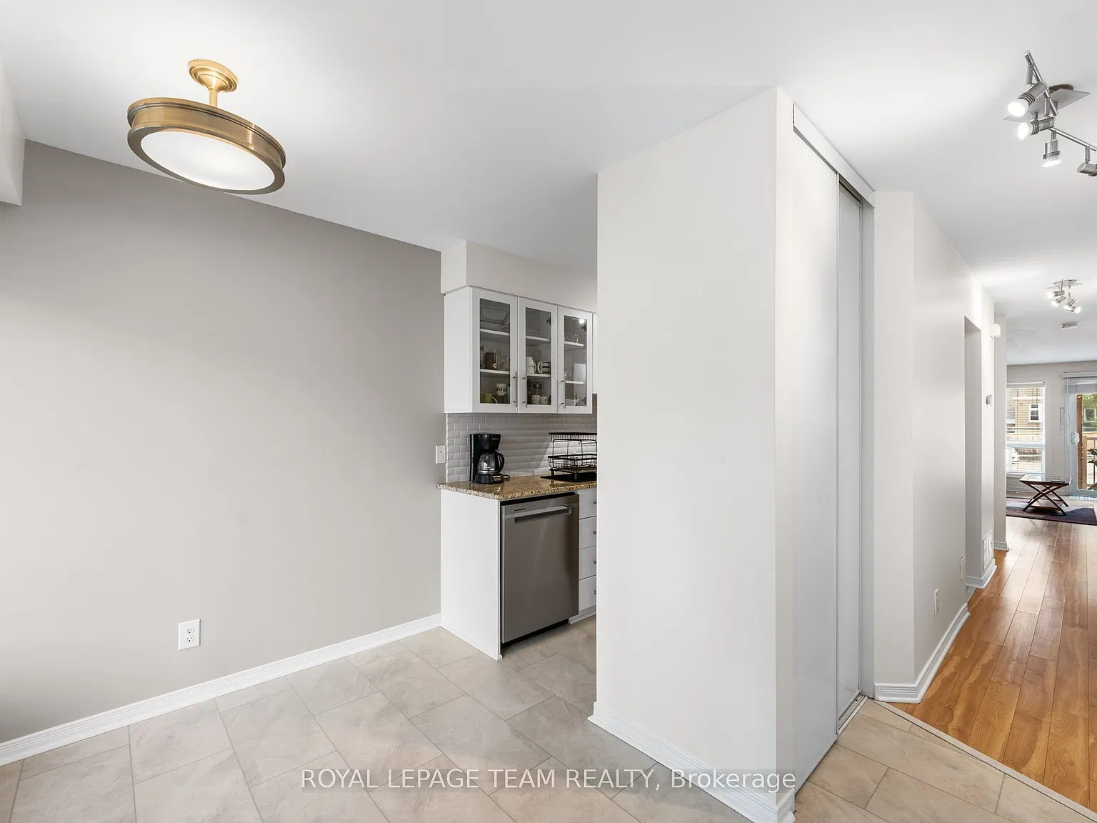 2 bed, $2,595 — Photo 3