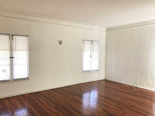 4th image of 140 S Elm Dr APT 4
