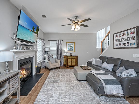 5th image of 9636 Pebble Creek Blvd