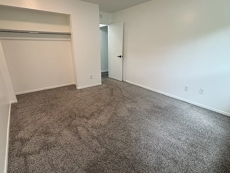 595 Wagner Dr #7 — Photo 10