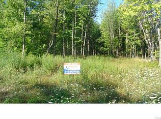 6152 Eckhardt Rd, Lake View, NY 14085