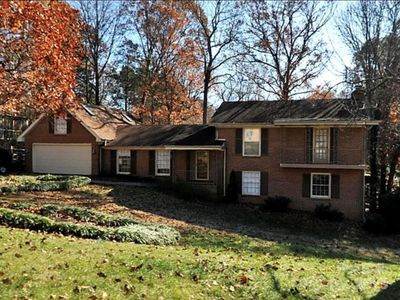 2610 Merrywood Rd, Charlotte, NC, 28210