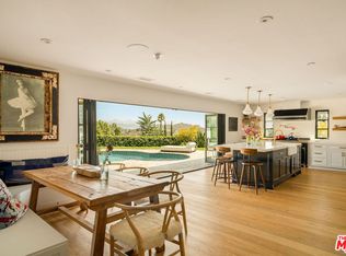 8251 Skyline Dr, Los Angeles, CA 90046