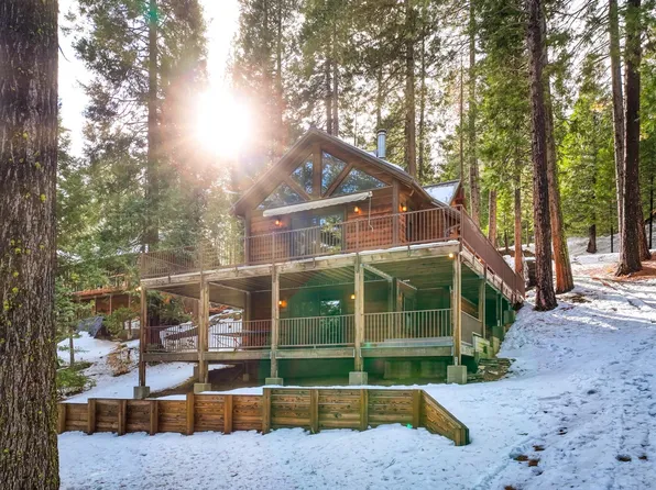 26626 Inyo Dr, Cold Springs, CA 95335