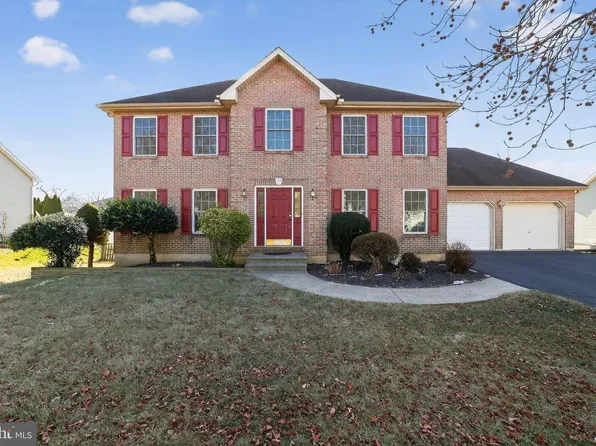 4008 Donegal Dr, Bethlehem, PA 18020