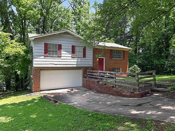 2nd image of 1708 Patricia Cir