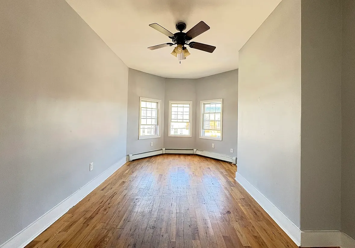 2 bed, $2,000 — Photo 3