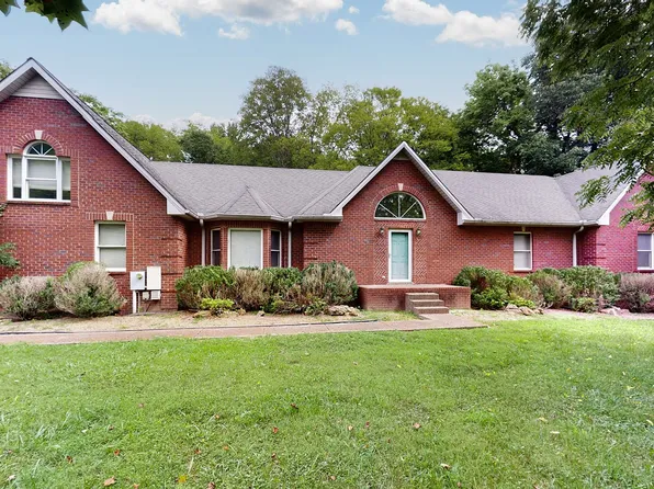 1460 Dividing Ridge Rd, Goodlettsville, TN 37072
