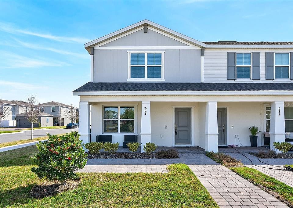 1st image of 628 Cheval Ln