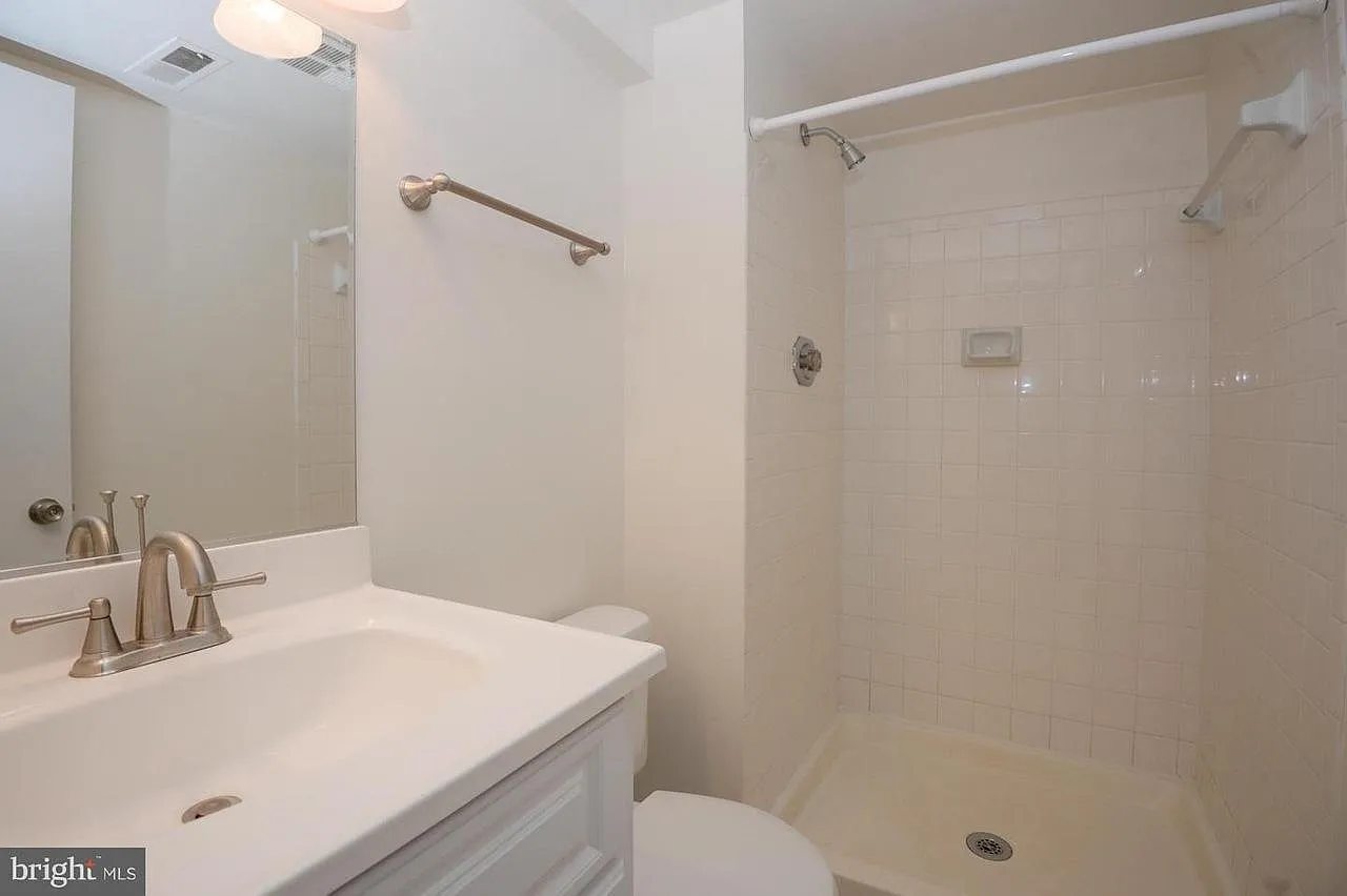 770 Ivy League Ln — Photo 3