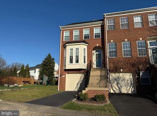 5518 Jowett Ct, Alexandria, VA 22315