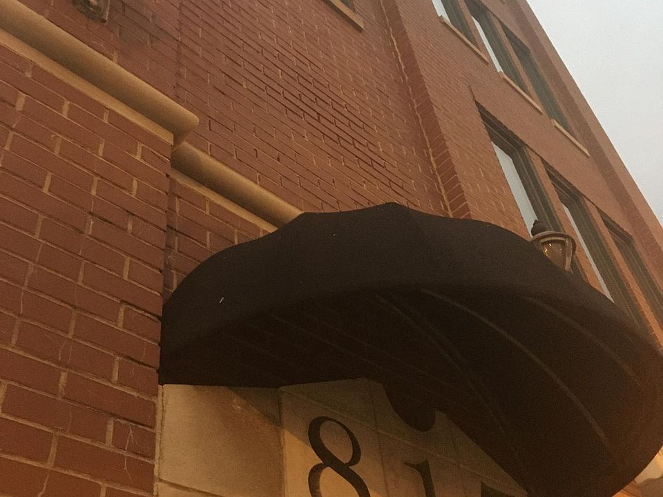1st image of 817 N Milwaukee Ave