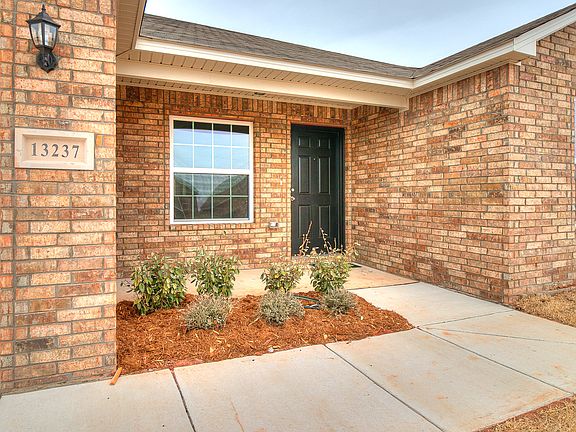 3rd image of 2108 Concord Dr