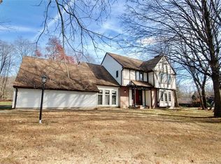 370 Mount Sanford Rd, Cheshire, CT 06410