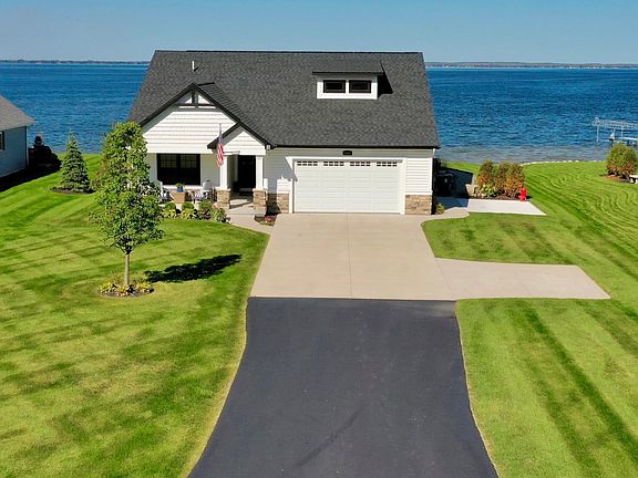 3rd image of 4888 W Houghton Lake Dr
