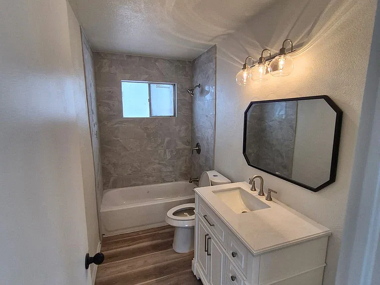 701 Poplar St — Photo 5
