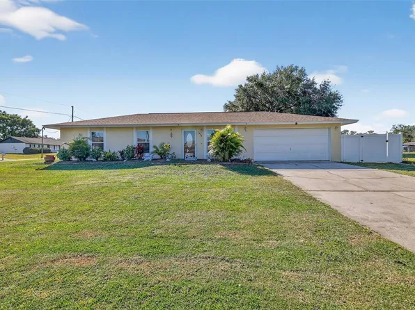 1239 Padgett Cir, Lady Lake, FL 32159