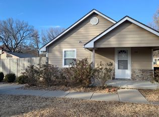 116 W 5th St, Douglass, KS 67039