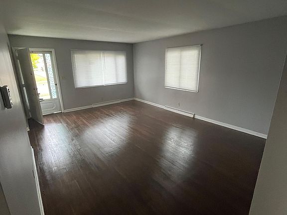 2nd image of 424 Archdale Ave