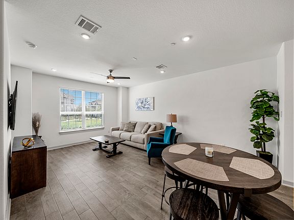 4th image of 561 Eiseley Dr