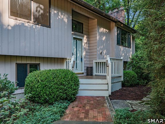 4th image of 6 Hilltop Drive