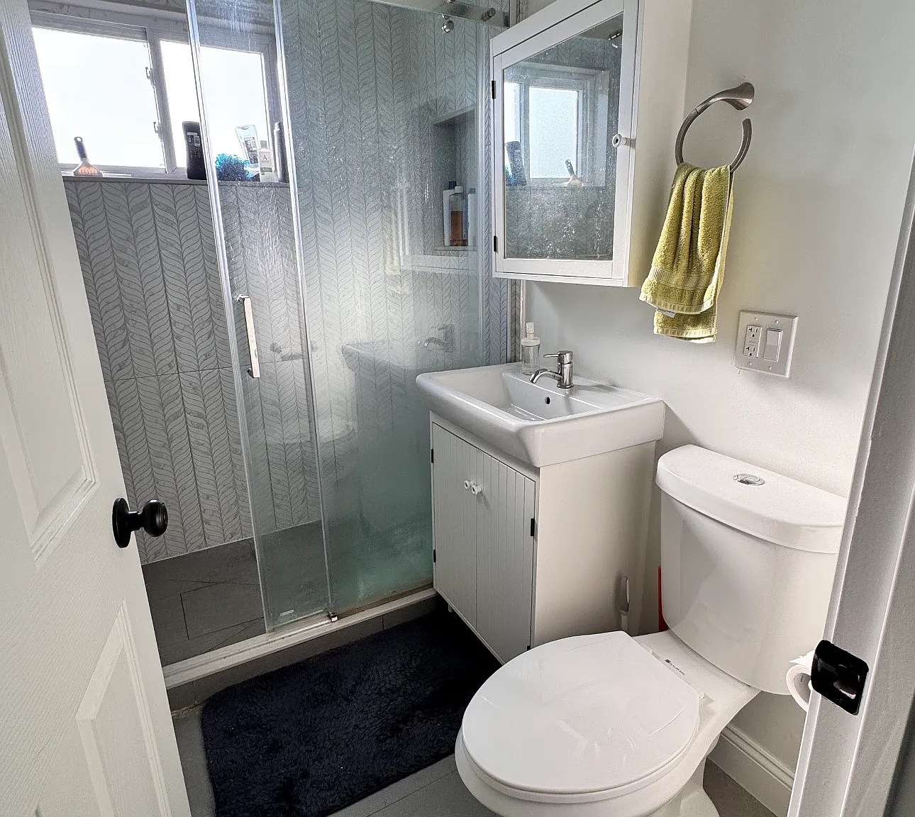 3 bed, $1,400 — Photo 4