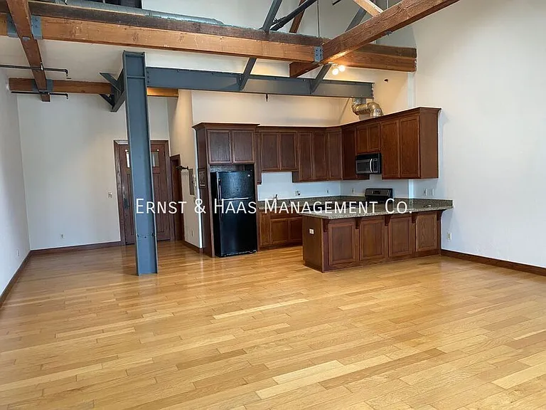 800 S Pacific Ave #203 — Photo 3