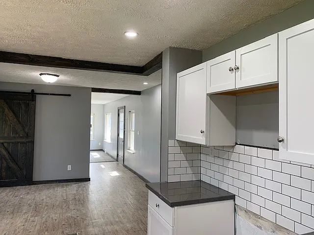 5628 S 51st Ave — Photo 6