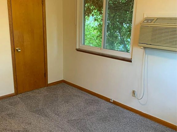 5th image of 6524 Ridge Rd