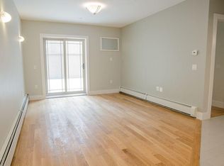 2577 36th St, Long Island City, NY 11103