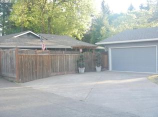 1220 Fir Acres Dr, Eugene, OR 97401