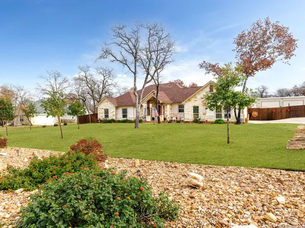 177 CIBOLO RIDGE DR, La Vernia, TX 78121