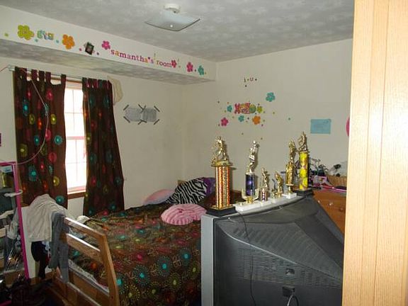 5th image of 1 Lincoln Dr