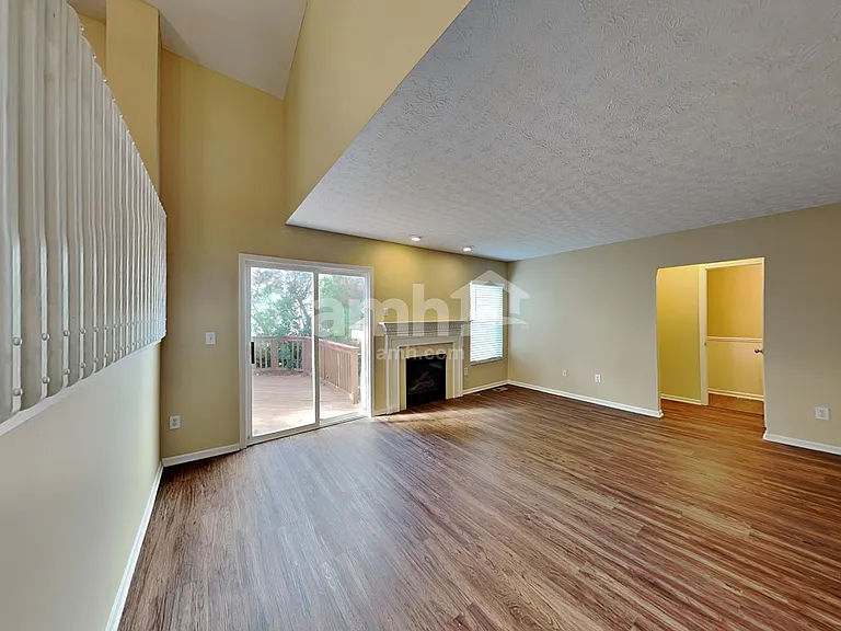 9283 Ruston Ln — Photo 6