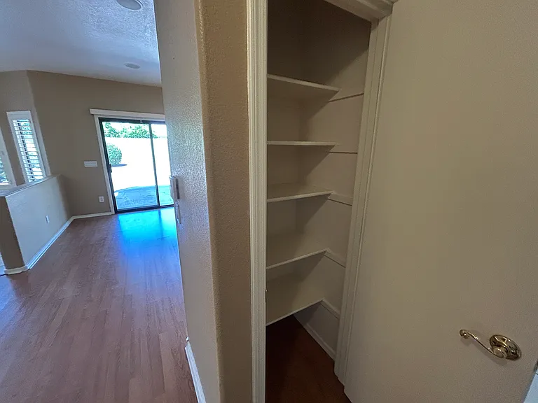 4334 E Anderson Dr — Photo 18