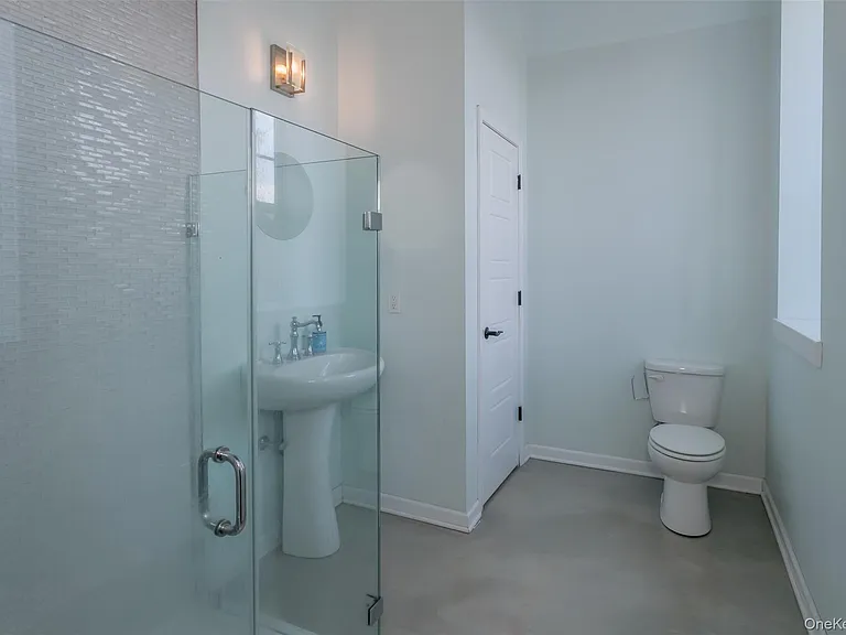 22 Cottage St #3B — Photo 9
