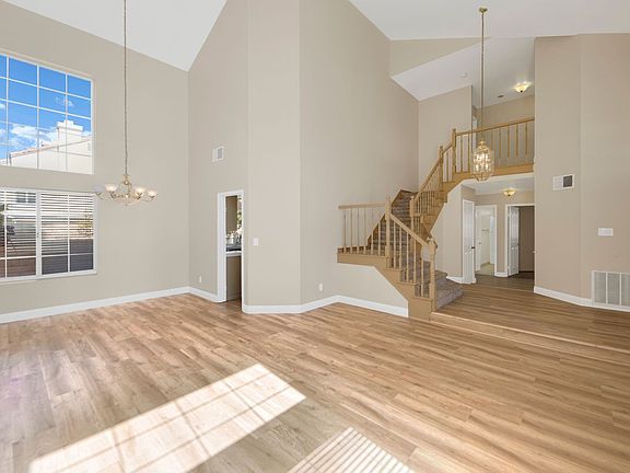 3rd image of 3201 Angeleno Pl