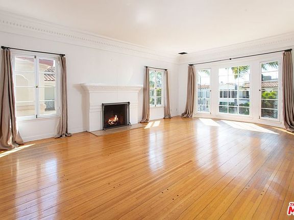 5th image of 1042 S Alfred St