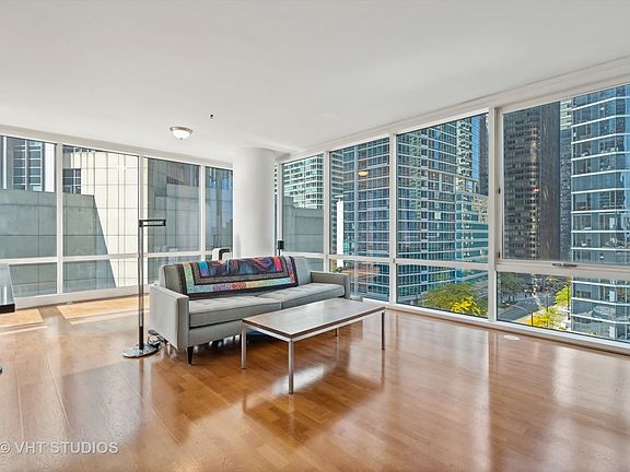 5th image of 505 N McClurg Ct APT 806