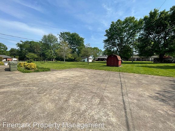 4th image of 933 Harris Dr
