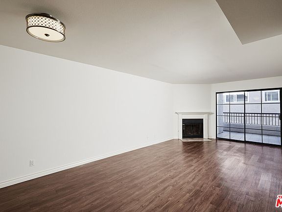 5th image of 909 N Croft Ave APT 204