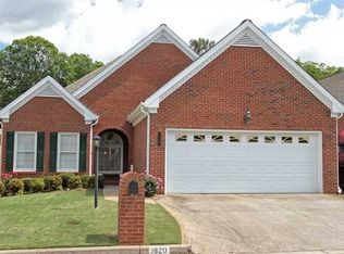 1820 Stockton Walk Ln, Snellville, GA 30078