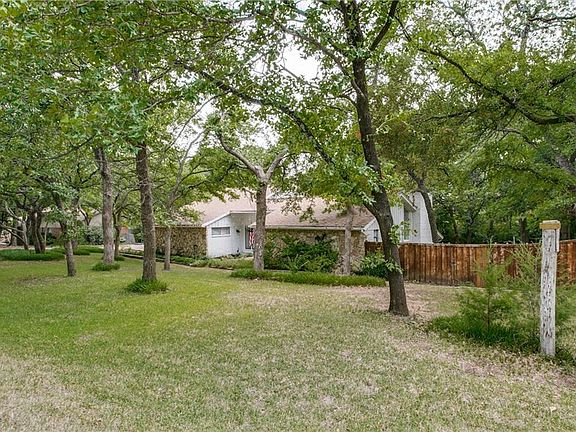 2nd image of 902 Timber Creek Dr