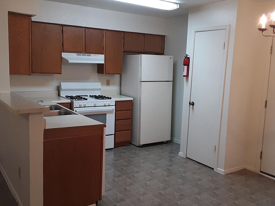 1st image of 813 Bracewood Cir APT A