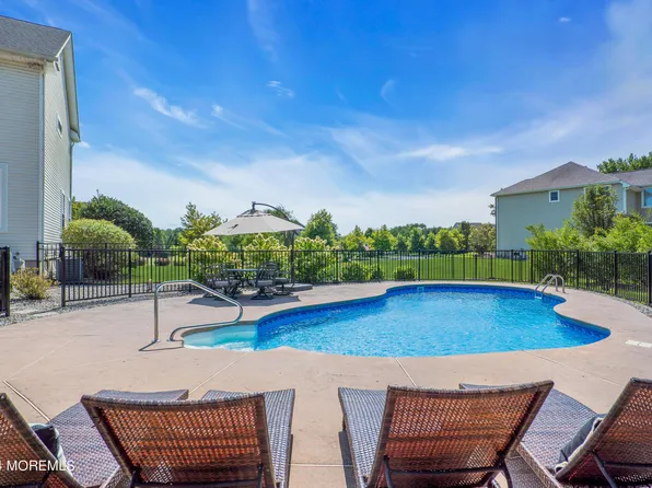 2 Whispering Grove Boulevard, Jackson, NJ 08527