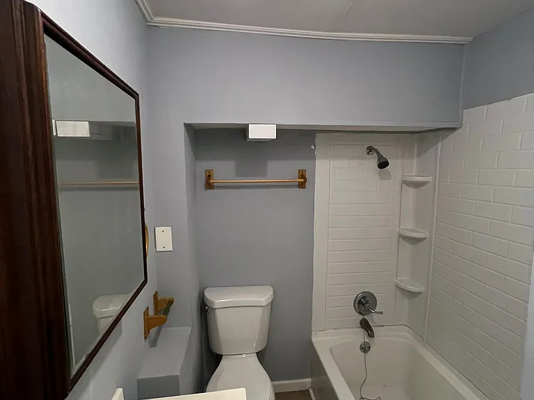 406 8th Ave S #5 — Photo 3